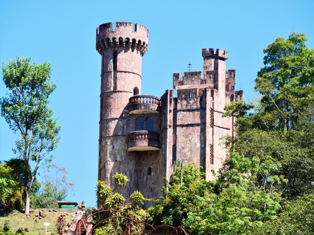 Castillo Echauri