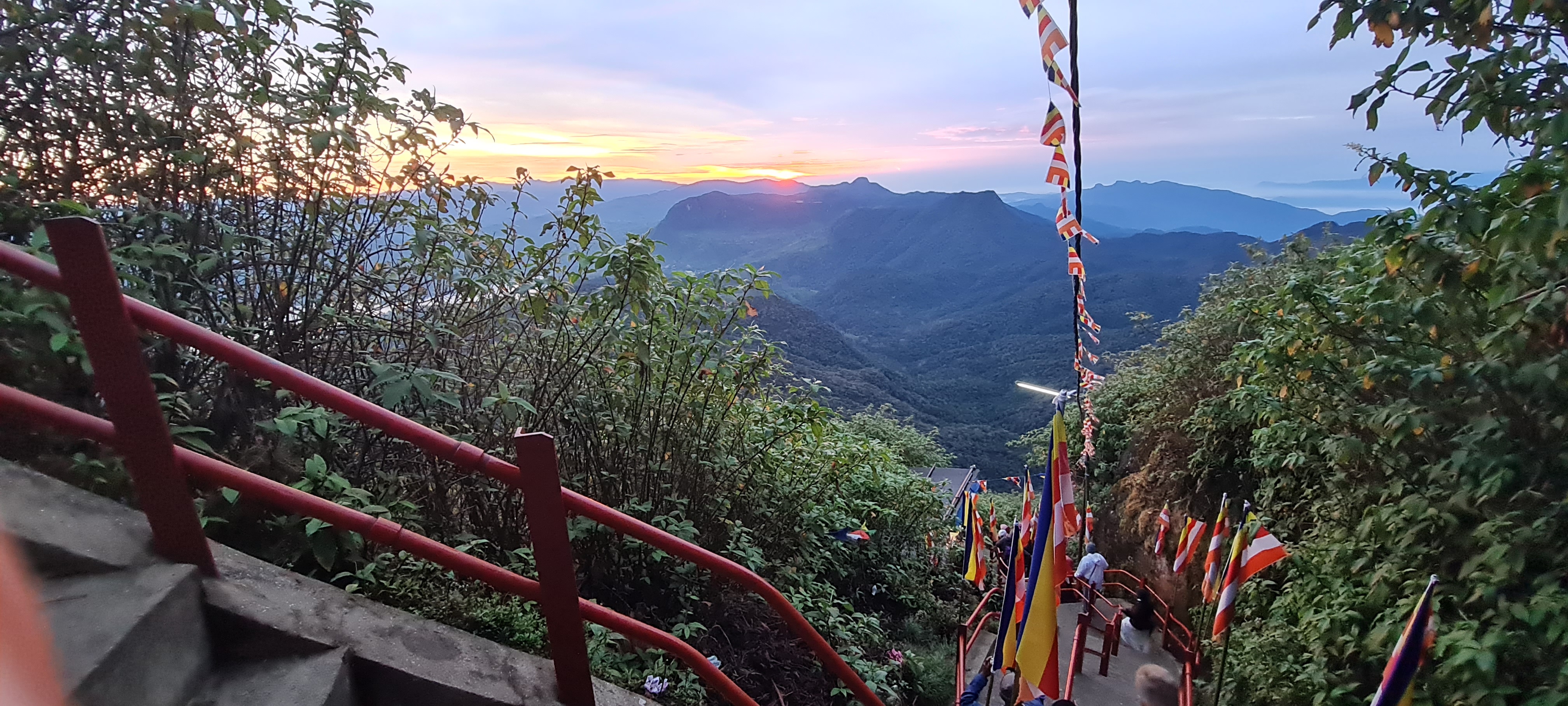 Pèlerinage de l&rsquo;Adam&rsquo;s Peak et lever de soleil