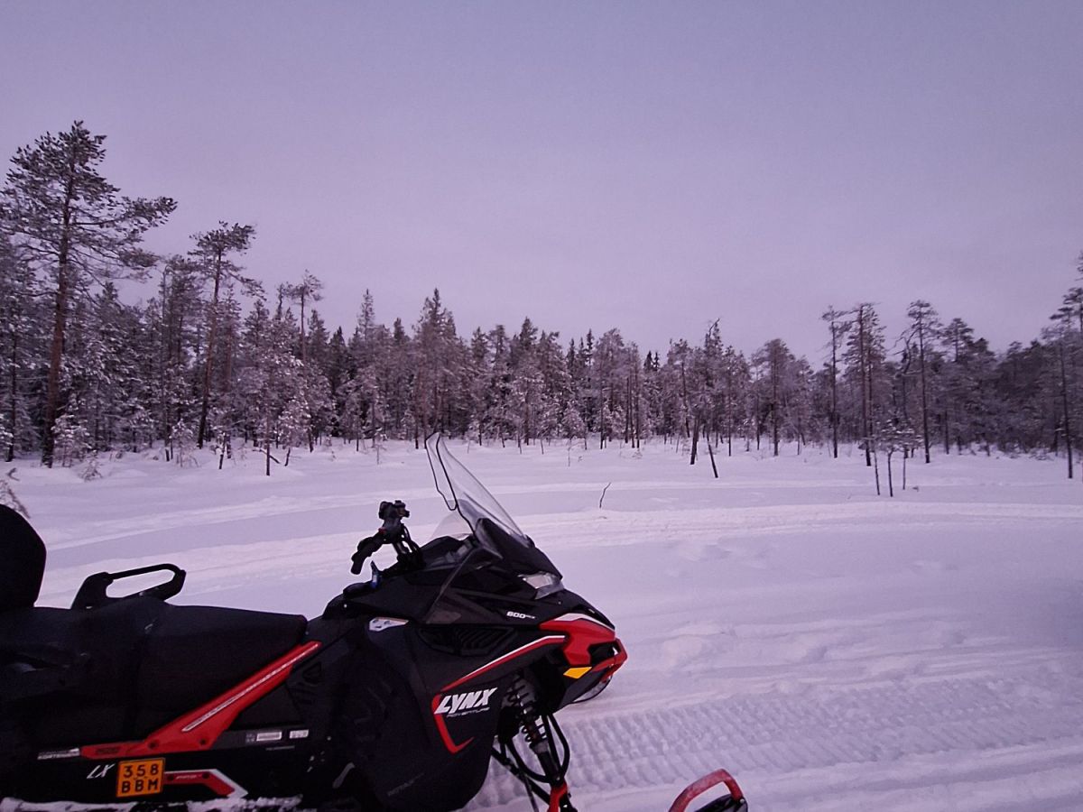 Faire un tour en&nbsp;motoneige